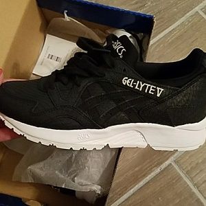 Brand new asics gel lyte iii